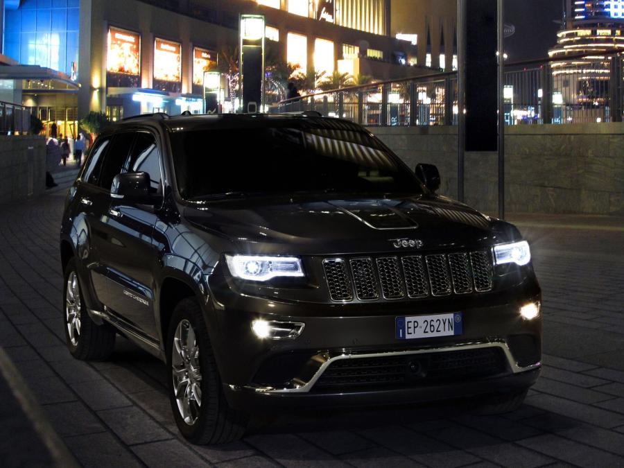  Jeep Grand Cherokee Summit 2013 года  (EU) (фото 13 из 16)